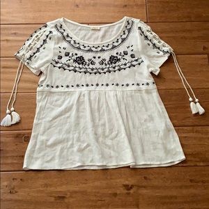 LAST CHANCE!!! Black and white blouse